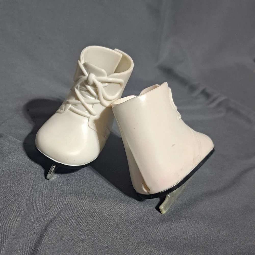 Funrise 2013 White‎ Skate Shoes for 18